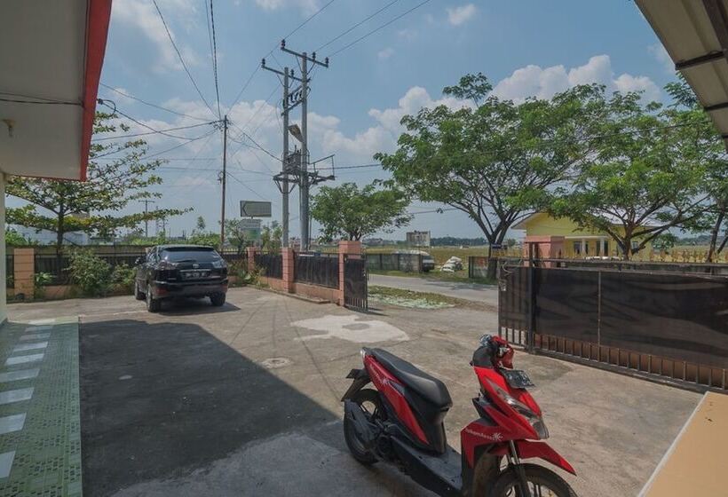 膳宿费 Reddoorz Near Politeknik Negeri Medan