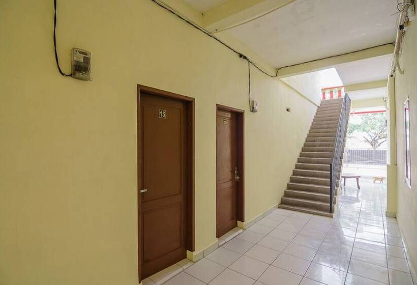 膳宿费 Reddoorz Near Politeknik Negeri Medan