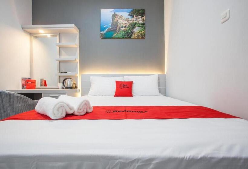 膳宿费 Reddoorz Plus Near Politeknik Negeri Malang