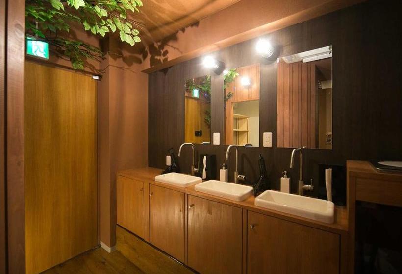 The Wardrobe Hostel Tree Otemachi