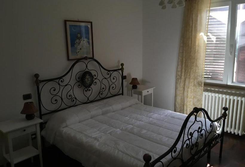 تختخواب و صبحانه Villa Mariel   Adults Only Giannella Playa