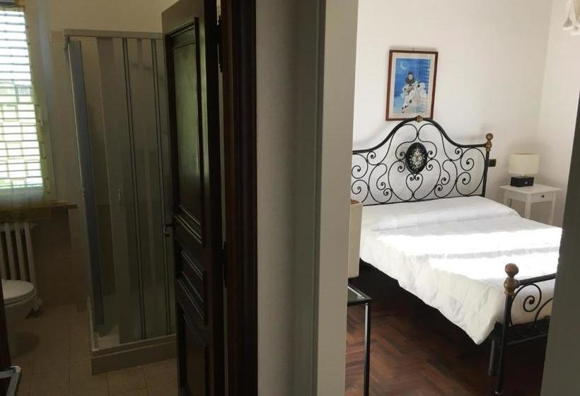 تختخواب و صبحانه Villa Mariel   Adults Only Giannella Playa