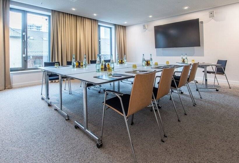 בית מלון כפרי Hilton Garden Inn Mannheim