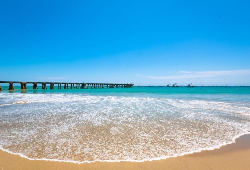 هتل Holiday Inn Piura, An Ihg