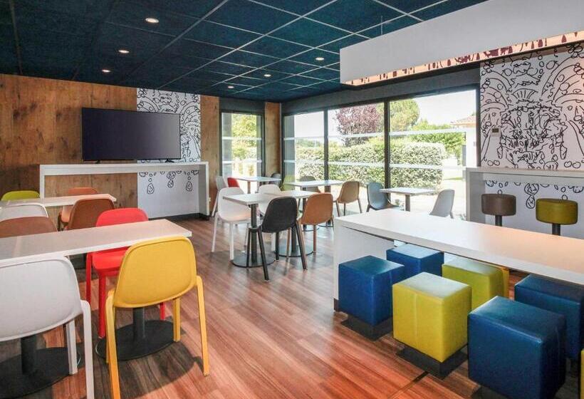 Отель Ibis Budget Cahors