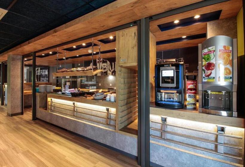 Отель Ibis Budget Cahors