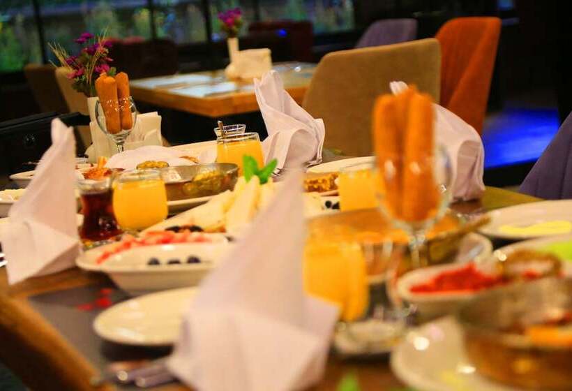 Отель New Garden