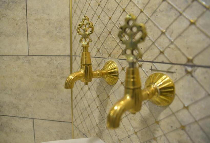 Отель New Garden