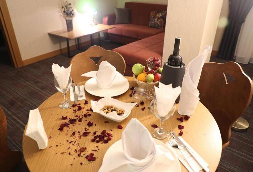 Отель New Garden