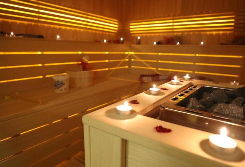 Отель New Garden