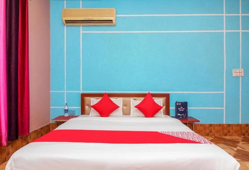 ホテル Collection O Raj Mahal