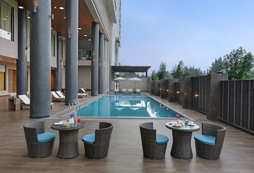 فندق The Maruti Nandan Grand