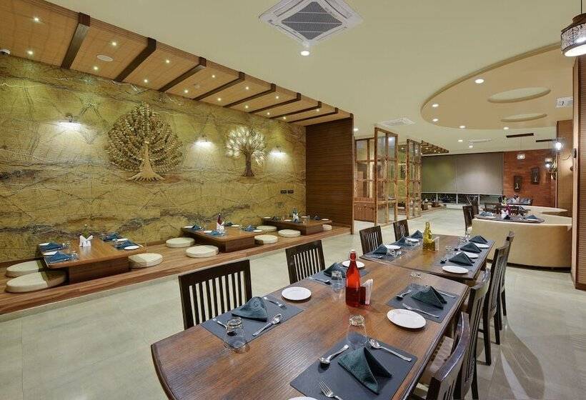 فندق The Maruti Nandan Grand