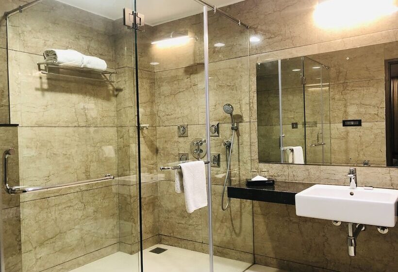 فندق The Maruti Nandan Grand