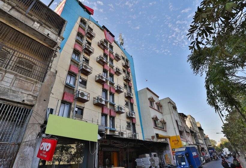 Oyo 15981 Hotel Shiv Ganga