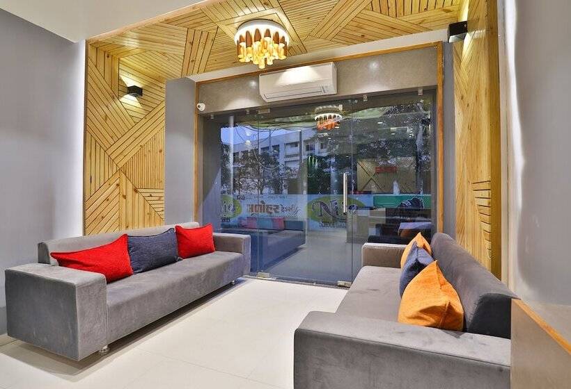 Oyo 15981 Hotel Shiv Ganga