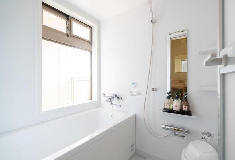 Ryokan With Natural Hot Springs And Okonomiyaki Miyajimaan Hiroshima