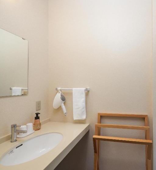 Ryokan With Natural Hot Springs And Okonomiyaki Miyajimaan Hiroshima