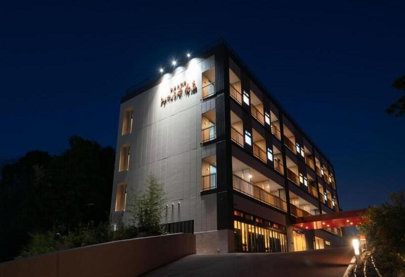 Ryokan With Natural Hot Springs And Okonomiyaki Miyajimaan Hiroshima