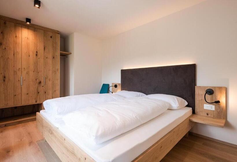 Aparthotel Abiná Lana Höhe