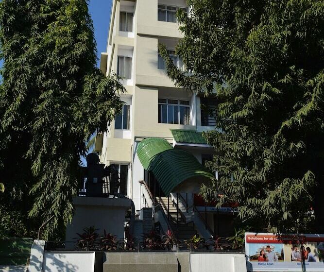 تختخواب و صبحانه Debadaru Guest House