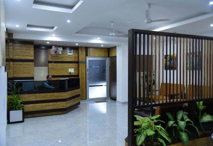 تختخواب و صبحانه Debadaru Guest House