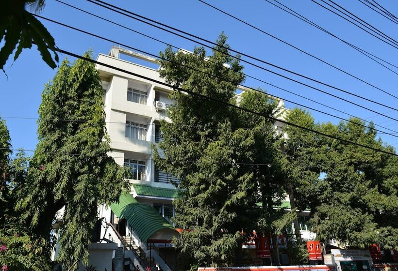 تختخواب و صبحانه Debadaru Guest House