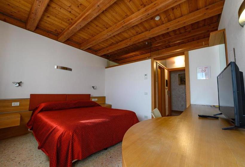 Отель Agriturismo Venice Dolomiti