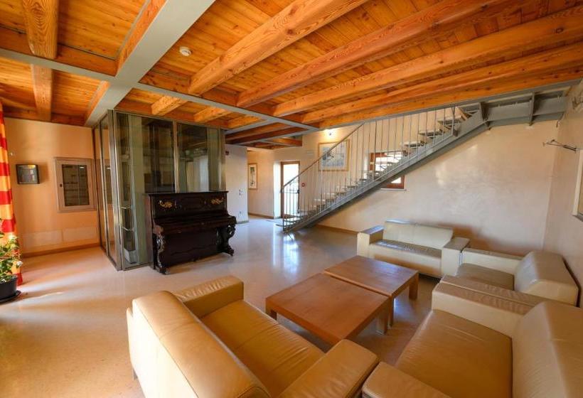 Отель Agriturismo Venice Dolomiti