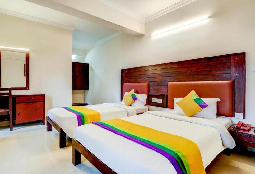 Itsy Hotels Ammu Regency