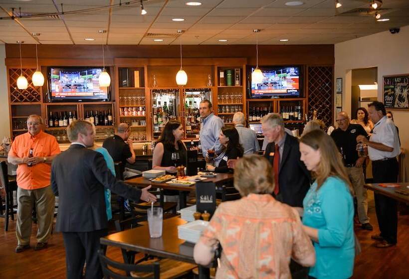 בית מלון כפרי James F. Martin Inn