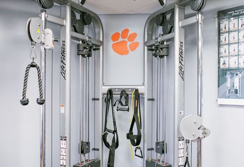 בית מלון כפרי James F. Martin Inn