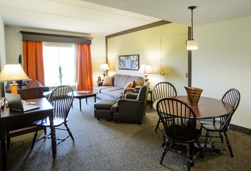 酒店 James F. Martin Inn