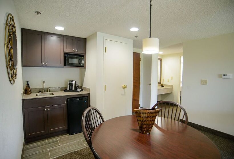 בית מלון כפרי James F. Martin Inn