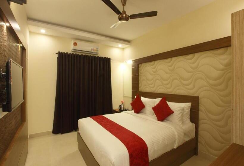 هتل Laimar Suites