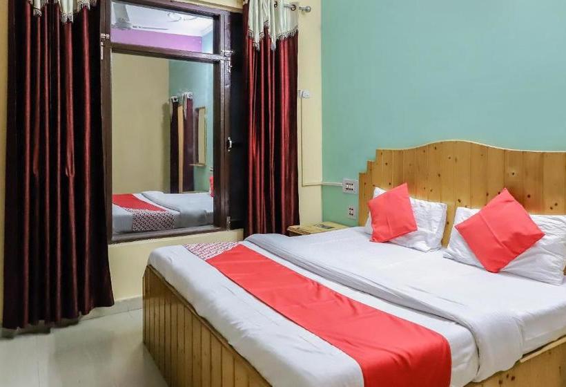 Отель Oyo 24927 Himgiri Resort