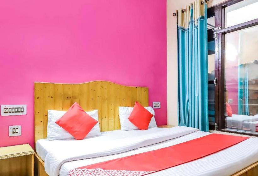 Отель Oyo 24927 Himgiri Resort