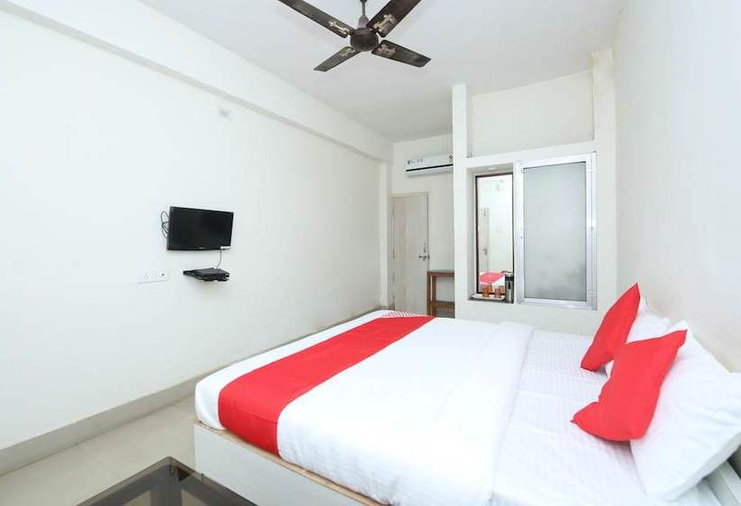 فندق Oyo 25064 Chandrika