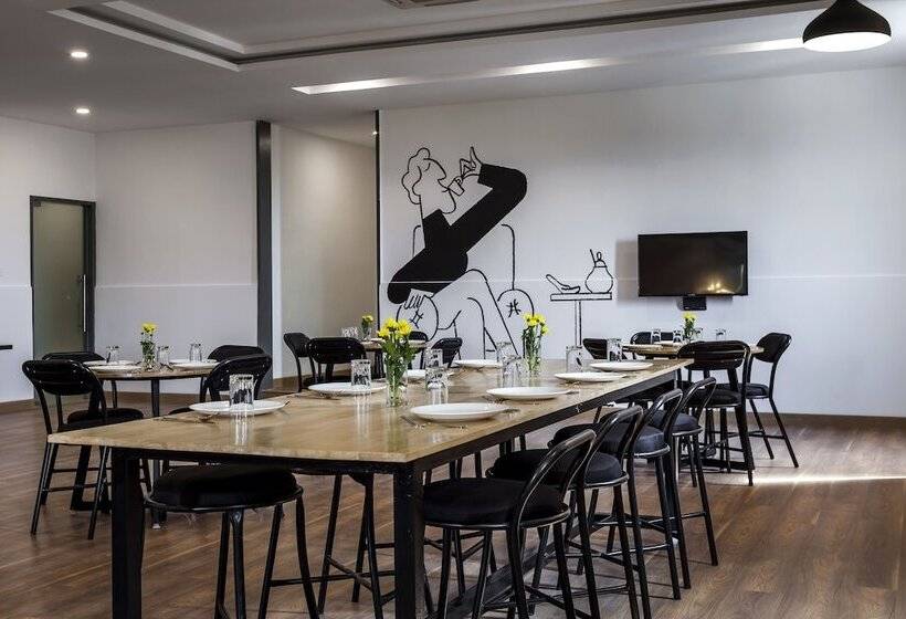 בית מלון כפרי Oyo Townhouse 079 Sector 46