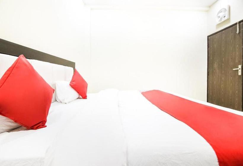 Oyo 15673 Hotel Lotus Inn