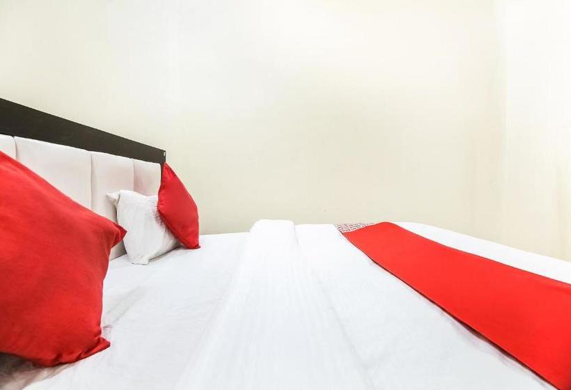 Oyo 15673 Hotel Lotus Inn