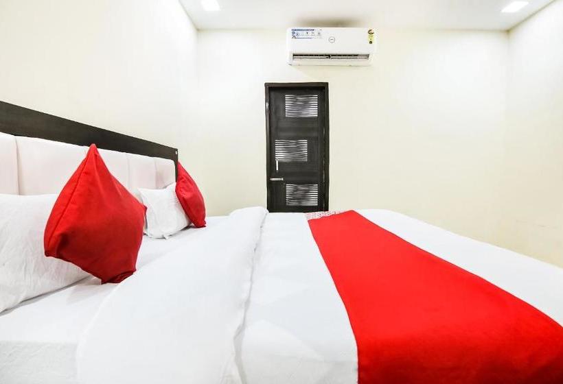 Oyo 15673 Hotel Lotus Inn