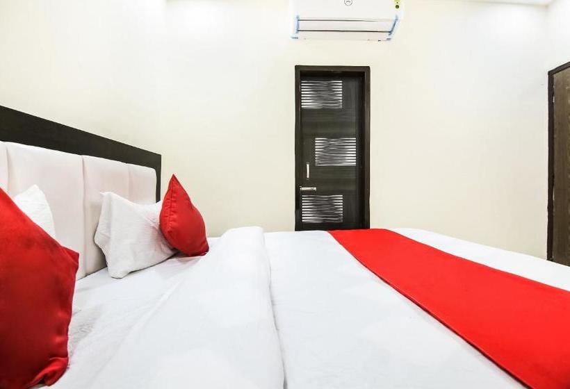 Oyo 15673 Hotel Lotus Inn