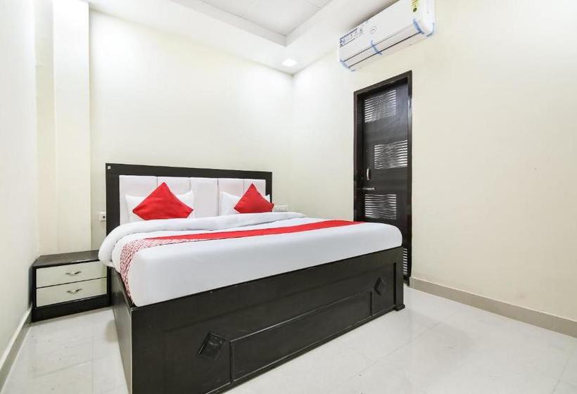 Oyo 15673 Hotel Lotus Inn