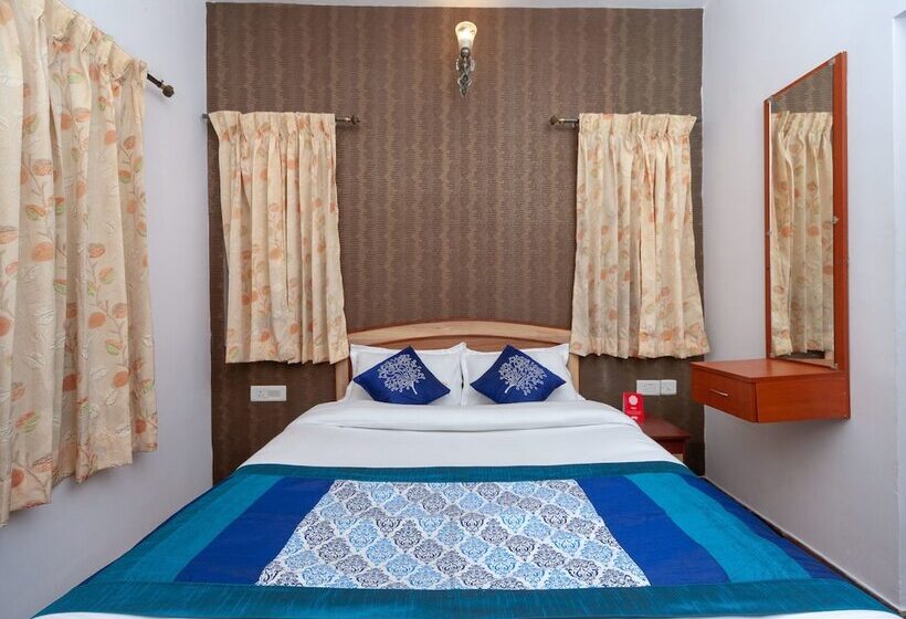 Oyo 16645 Hotel Grand Palace