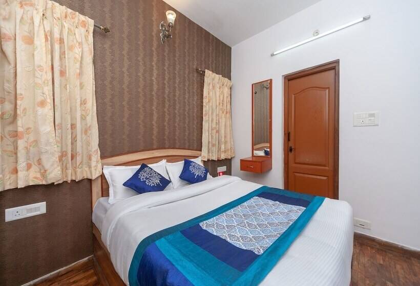 Oyo 16645 Hotel Grand Palace