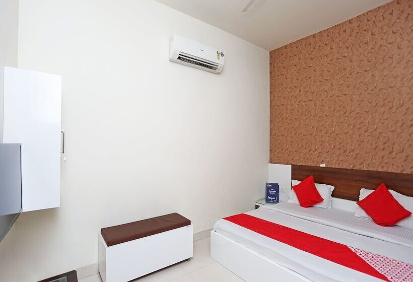 Oyo 17280 Hotel Shivaay