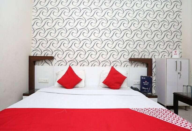 Oyo 17280 Hotel Shivaay