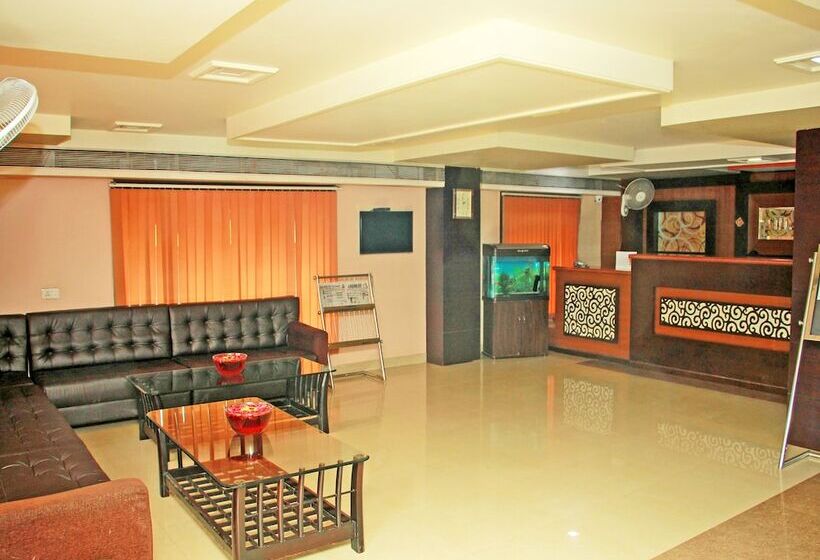 Oyo 22040 Hotel Central Plaza