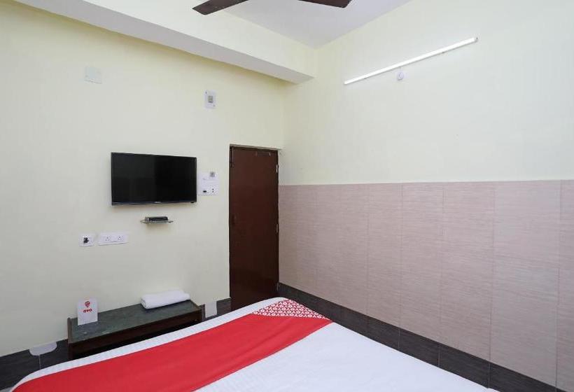 Oyo 28355 Hotel Raj Mahal